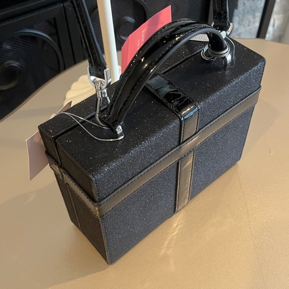 NWT Kate spade BLACK Wrapping Party Gift Box crossbody (K5998) - Picture 6 of 11